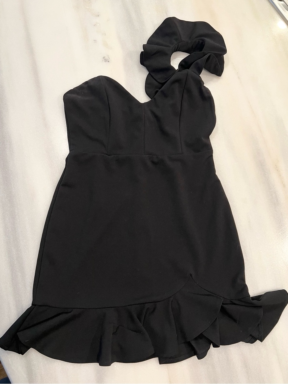 Lulu's Black One-Shoulder Ruffle Mini Dress